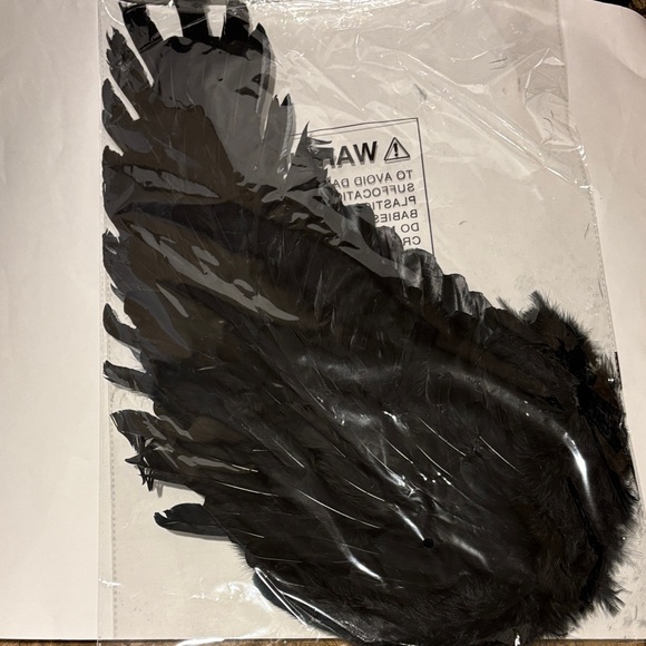 Dark Angel Wings Costume Accessory Black NWT - Picture 4 of 5